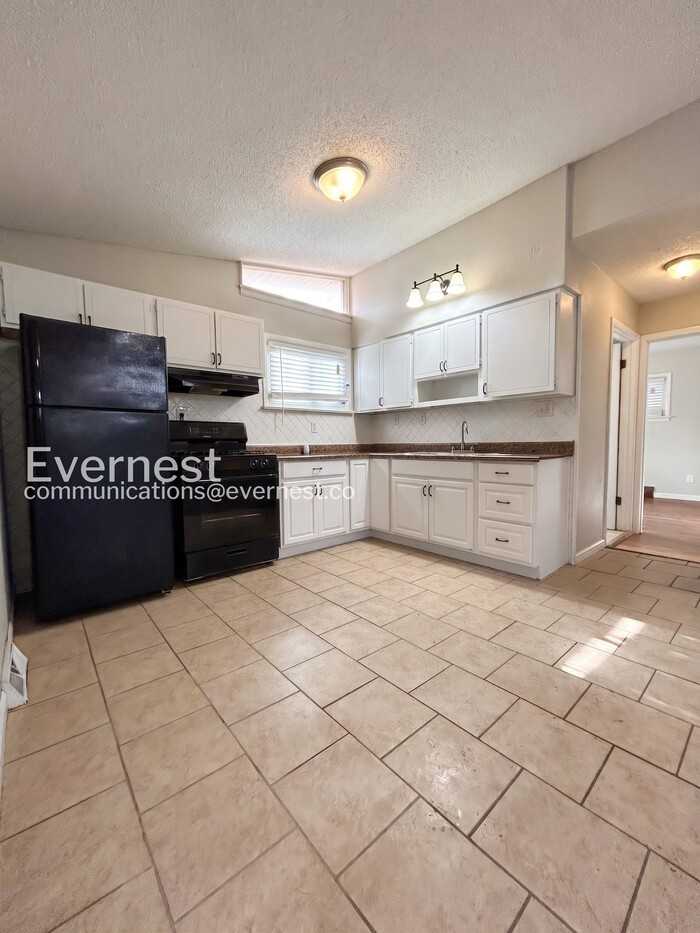 1130 Trampe Ave - Photo 6 of 19