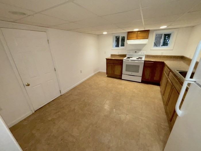156 Dupont Cir #3 - Photo 4 of 15