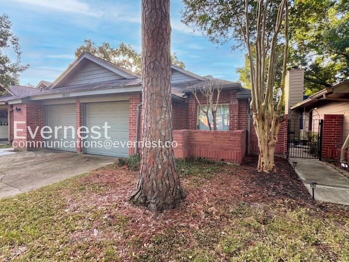8602 Laurel Trails Dr - Photo 2 of 26
