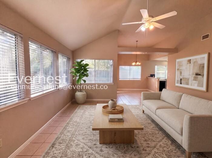 8602 Laurel Trails Dr - Photo 4 of 26