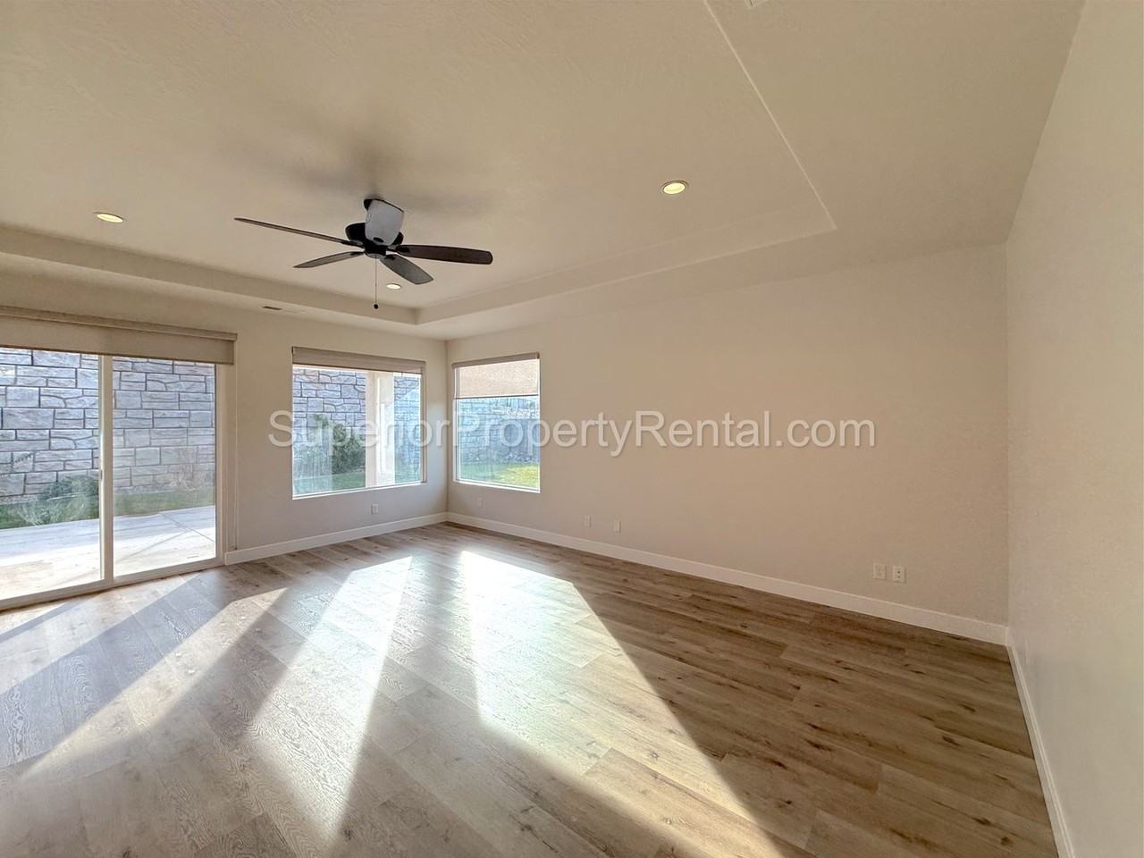 60 E 740 N - Photo 4 of 19
