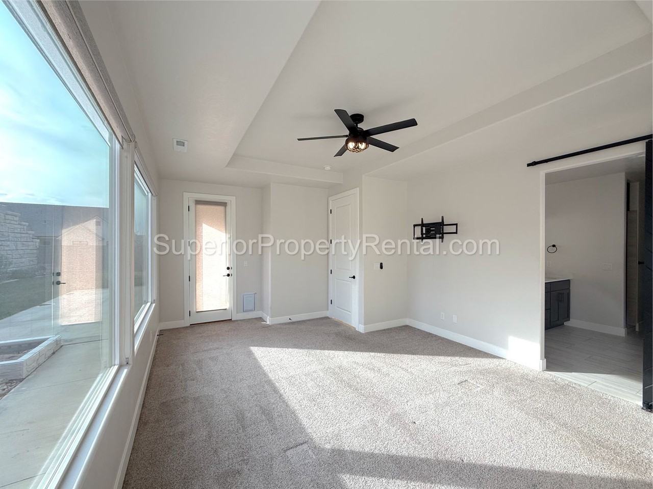 60 E 740 N - Photo 7 of 19