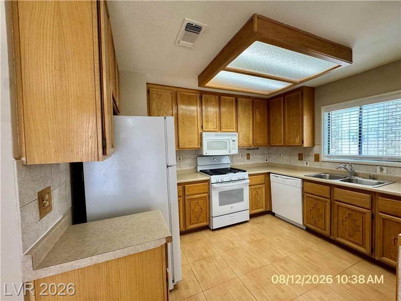 8621 Lyla Rae Cir - Photo 3 of 49