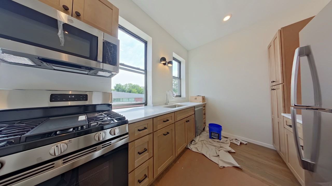 2612 Halsted - Photo 5 of 9