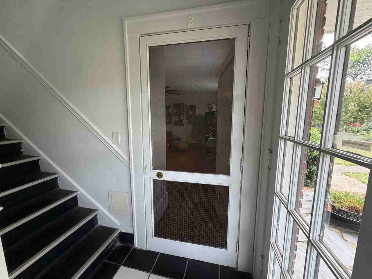 524 Hawthorne Ln #2 - Photo 3 of 16