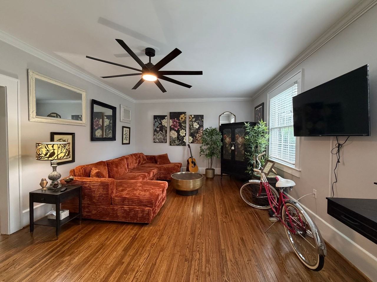 524 Hawthorne Ln #2 - Photo 4 of 16