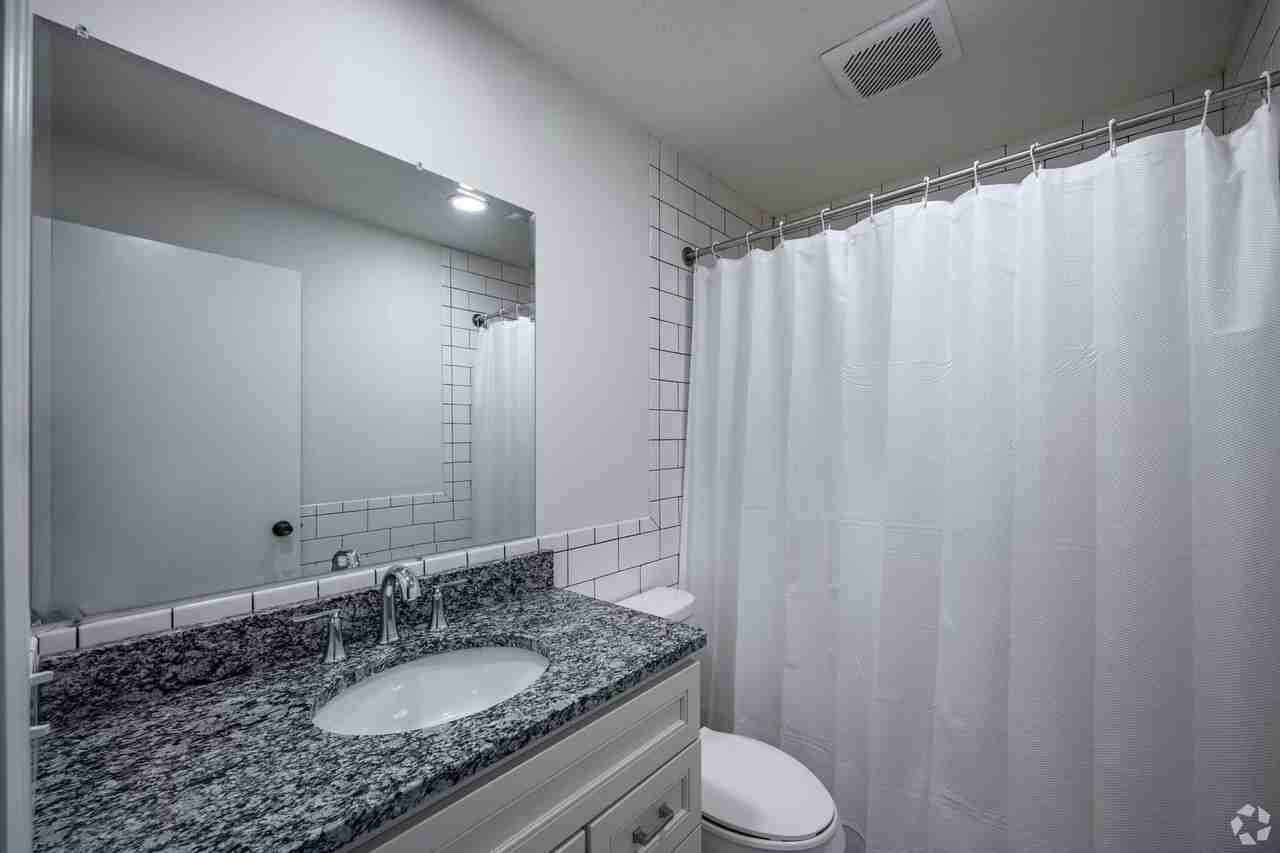 Pineview Apartments - Photo 3 of 31