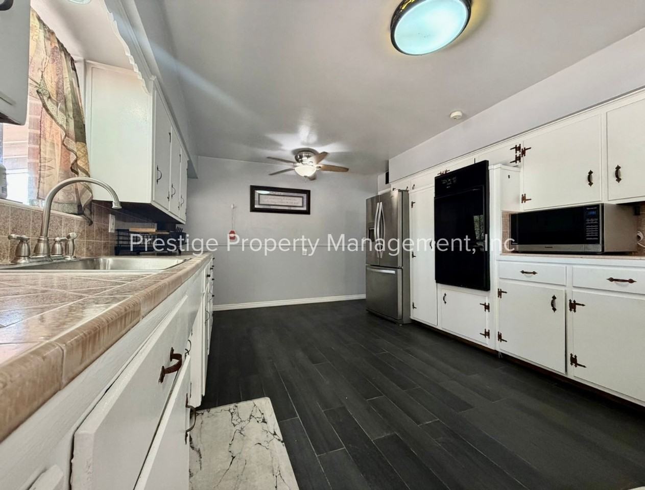 3407 E 5th St - Photo 2 of 36