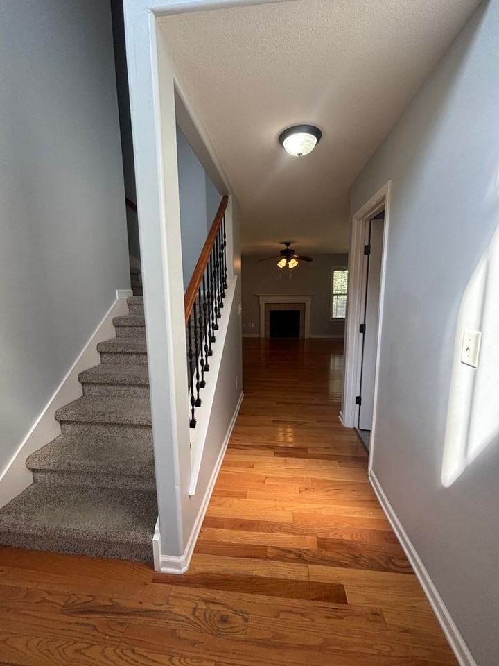 1132 Chinook Cir - Photo 3 of 24