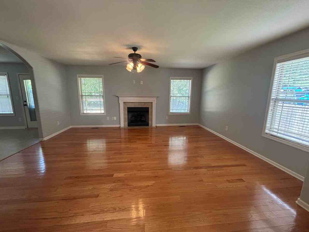 1132 Chinook Cir - Photo 4 of 24