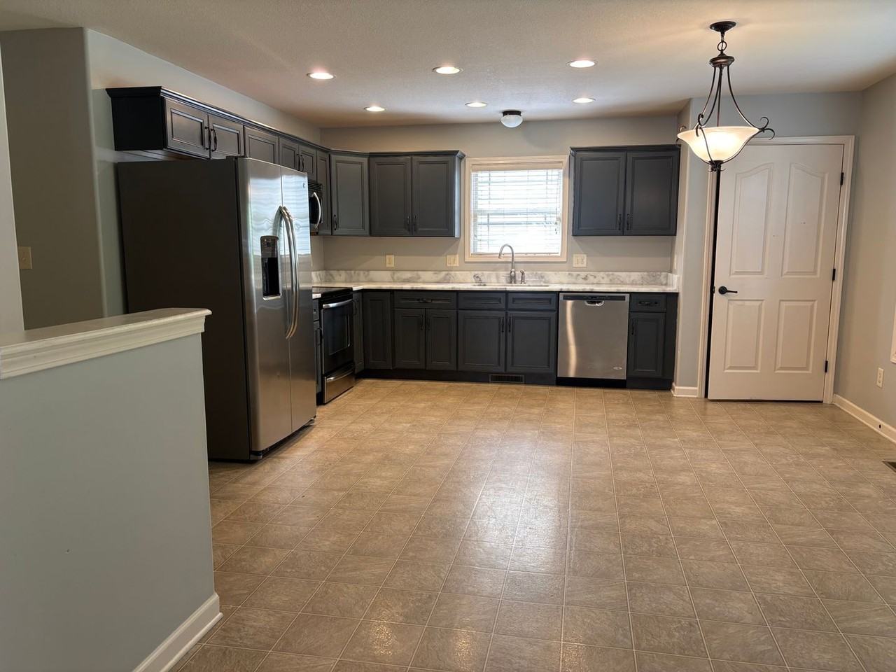 1132 Chinook Cir - Photo 5 of 24