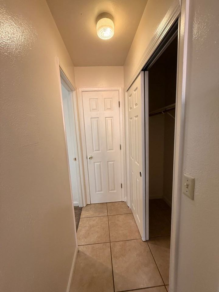 0755 - 636 Cherry St. - Photo 4 of 7
