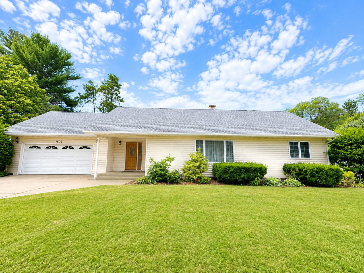 1605 Golf Rd - Photo 2 of 2