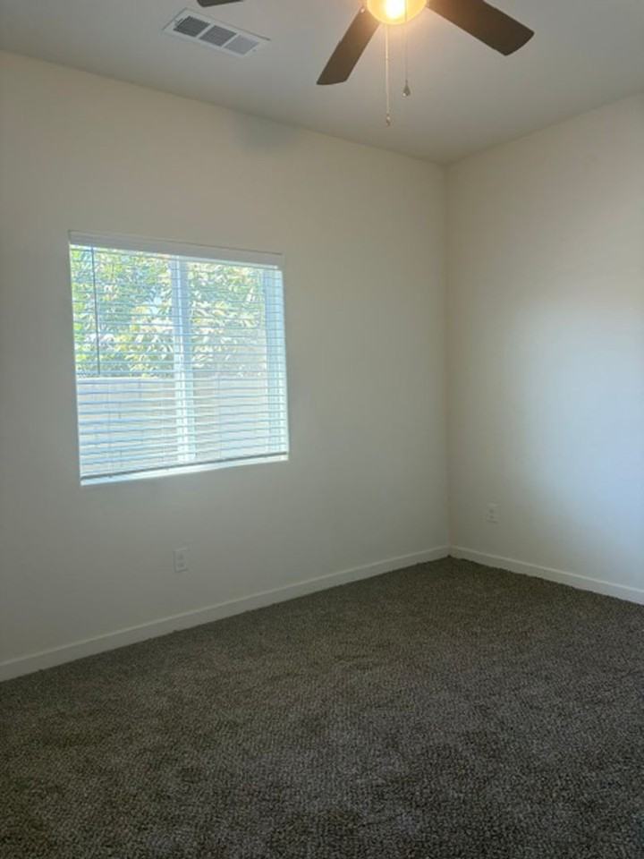8319 Frankie Lou St #B - Photo 6 of 9
