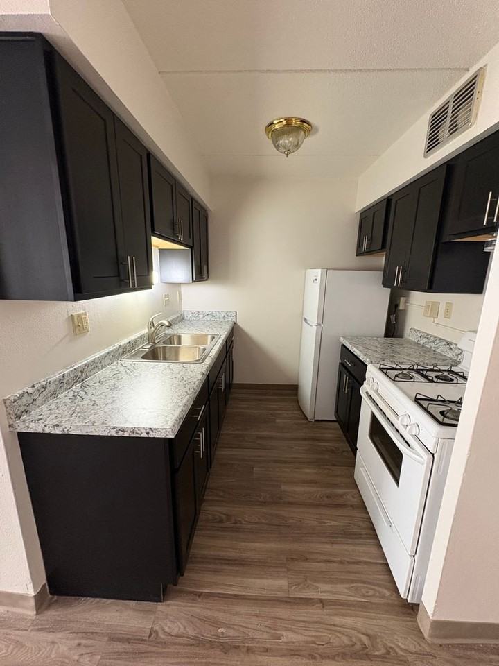 Woodland Court - Photo 5 of 6