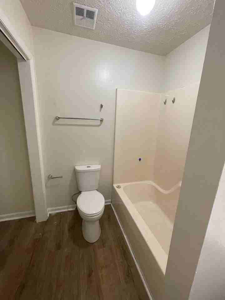102 Redstone Dr - Photo 6 of 13