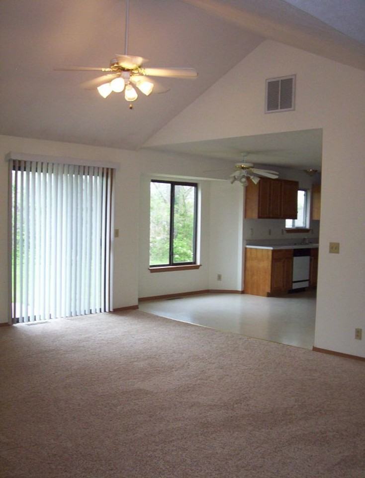 3094 S Overhill Ct - Photo 5 of 9