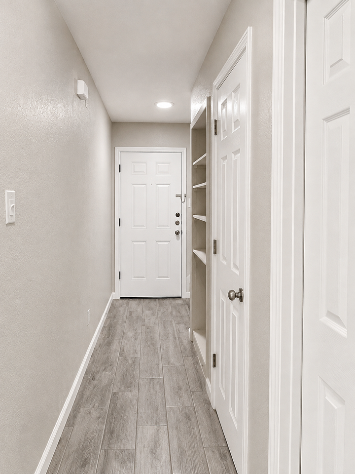 7862 Gladys Ave - Photo 2 of 10