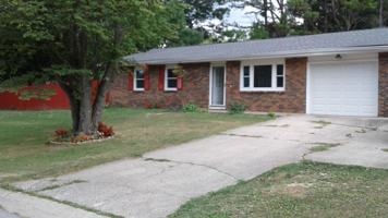 featured image of 302 W Tecumseh Dr