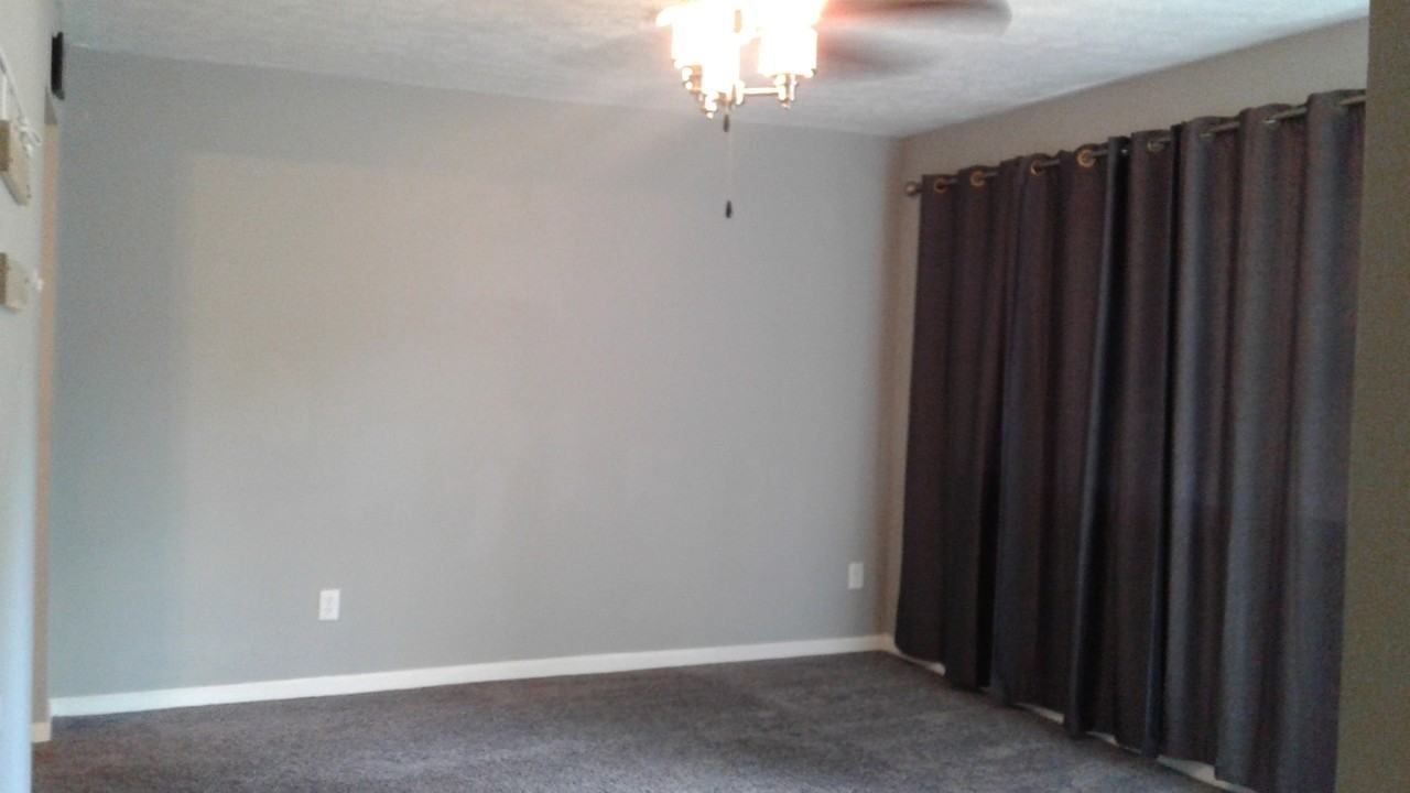 302 W Tecumseh Dr - Photo 2 of 10