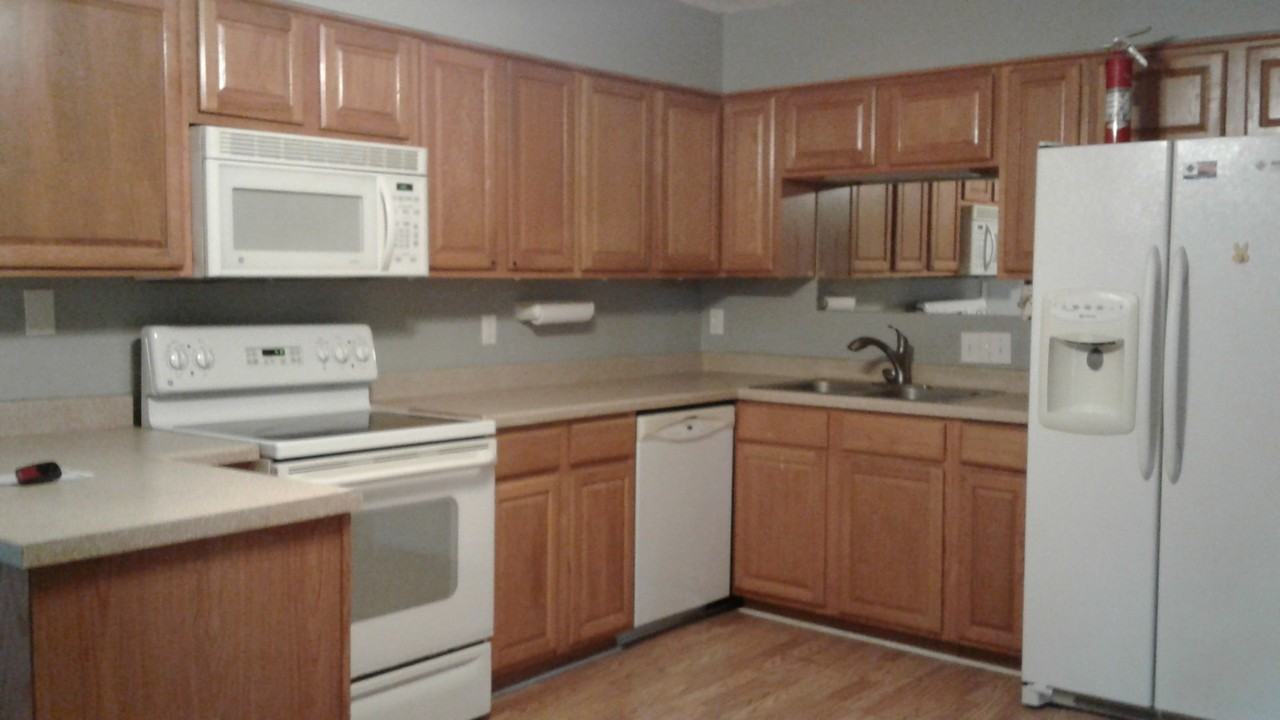 302 W Tecumseh Dr - Photo 3 of 10