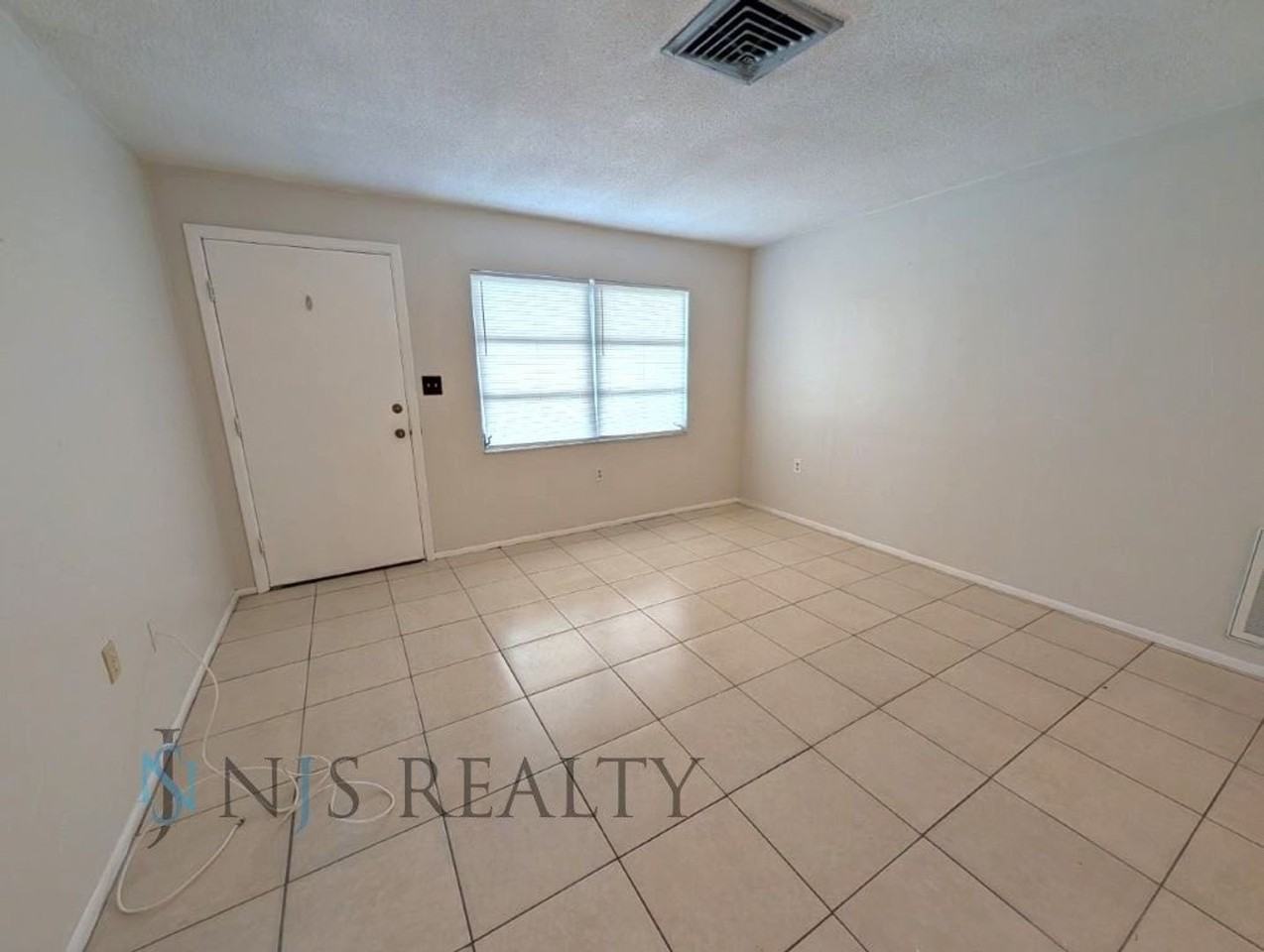 1209 Maybury Dr - Photo 5 of 16