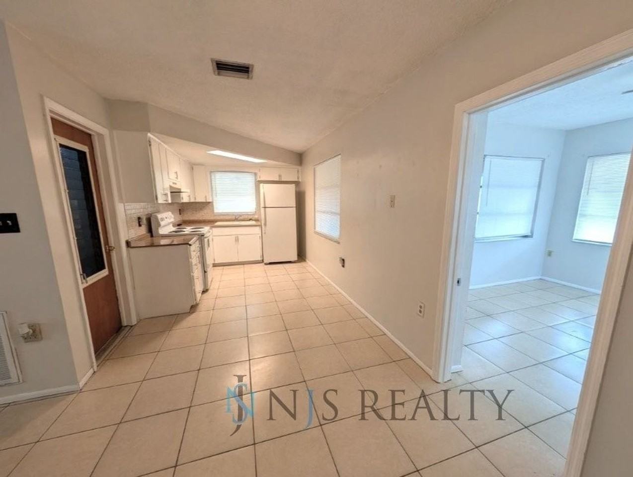 1209 Maybury Dr - Photo 7 of 16