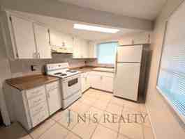 featured image of 1209 Maybury Dr