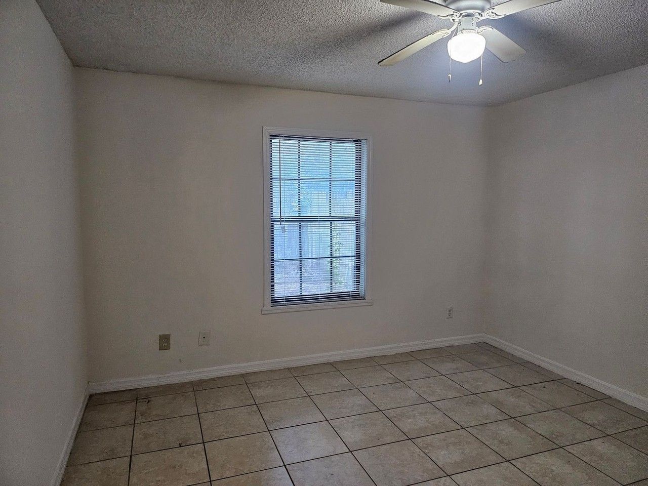5140 Indian Lakes Ct #3 - Photo 6 of 10