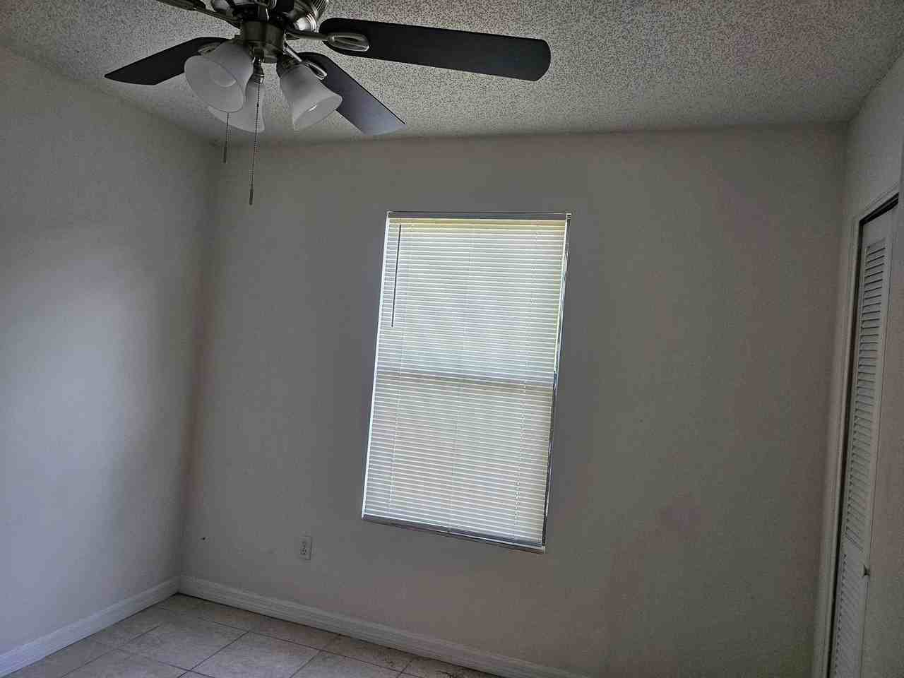 5140 Indian Lakes Ct #3 - Photo 7 of 10