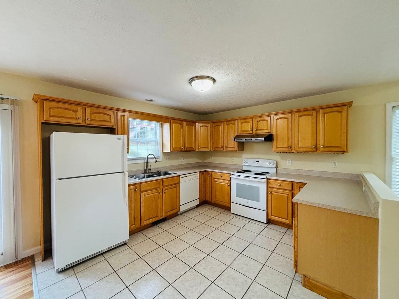 228 Mountain Breeze Dr - Photo 5 of 20
