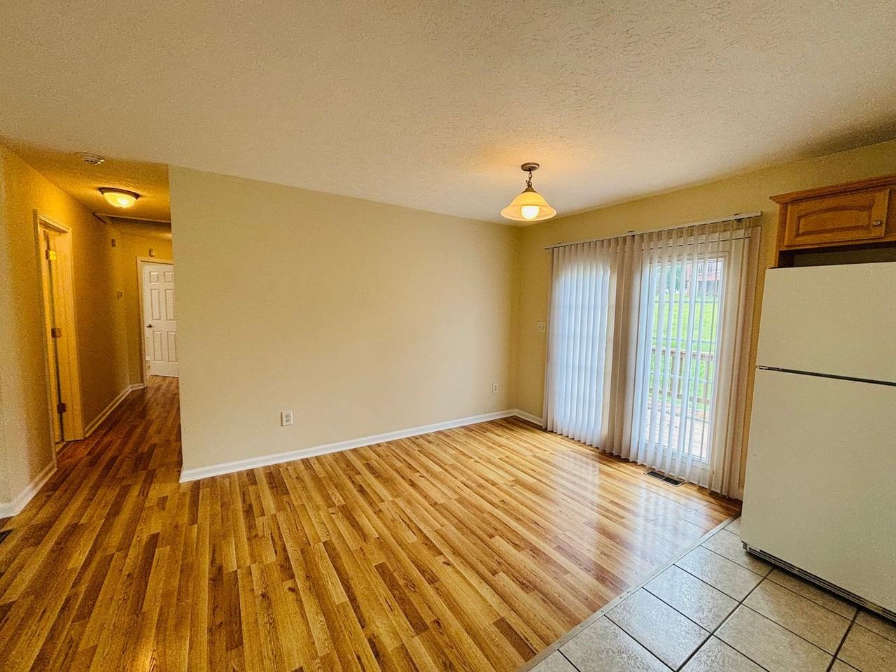 228 Mountain Breeze Dr - Photo 7 of 20