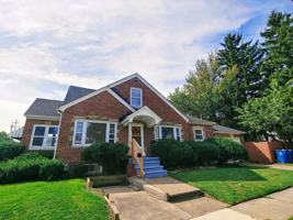 featured image of 2200 Oberlin Ave