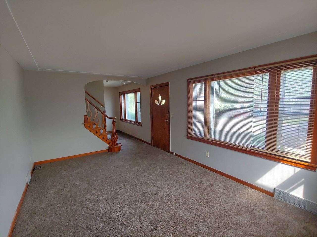 2200 Oberlin Ave - Photo 2 of 20