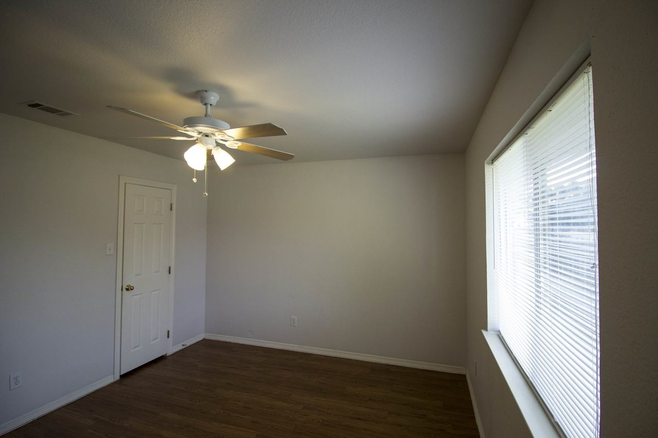 5208 Whiting Way - Photo 7 of 9