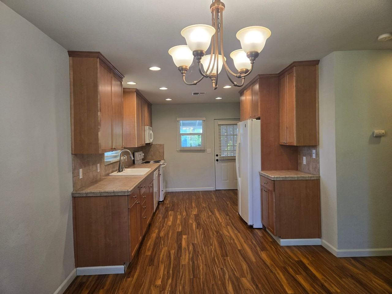 5437 Griffin Rd - Photo 5 of 11