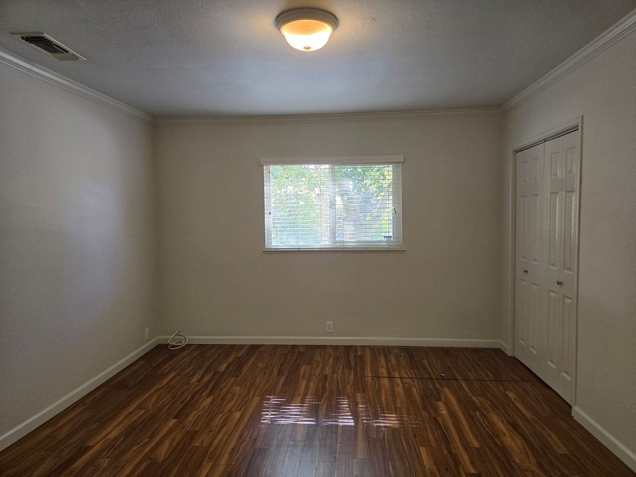 5437 Griffin Rd - Photo 7 of 11