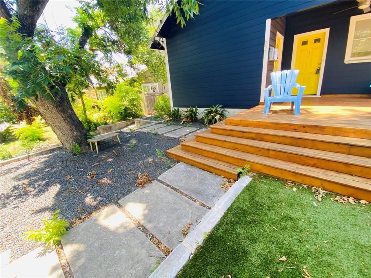 521 E Live Oak St - Photo 3 of 27