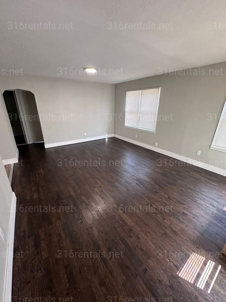 820-822 820-822 N Belmont - 820 N Belmont - Photo 3 of 10