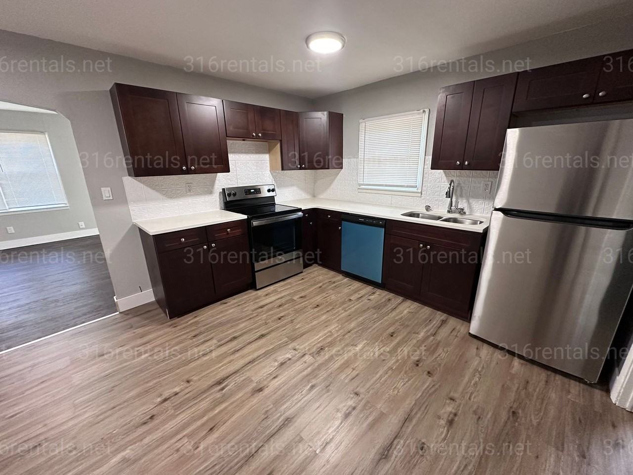 820-822 820-822 N Belmont - 820 N Belmont - Photo 5 of 10