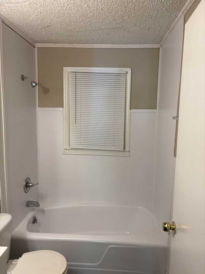 213 Caulder Cir - Photo 6 of 6