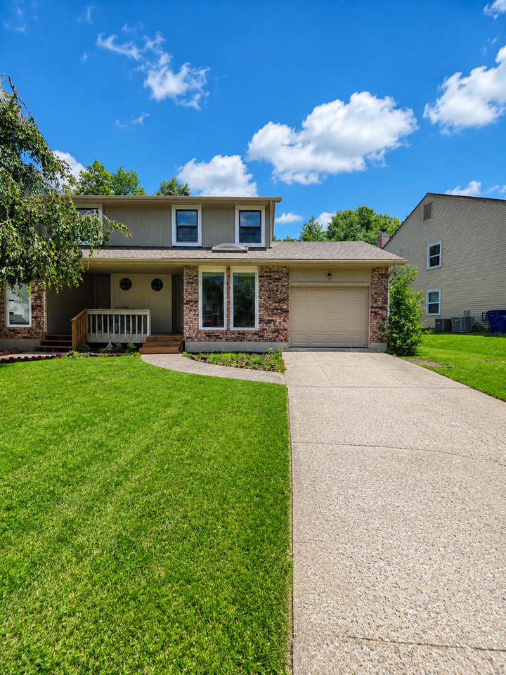 316 Ne Cedar Ct