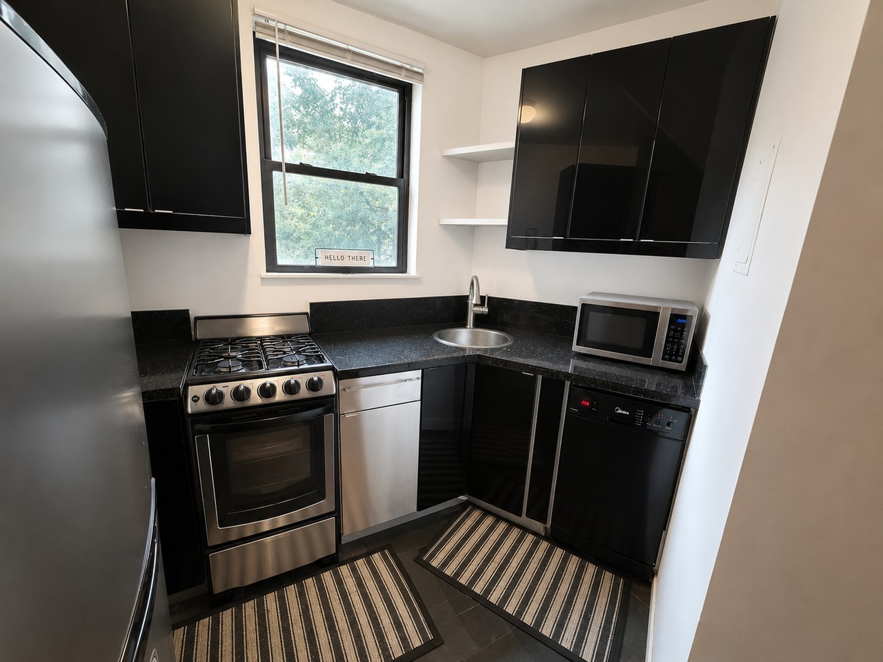 1710 Commonwealth Ave - Photo 3 of 11