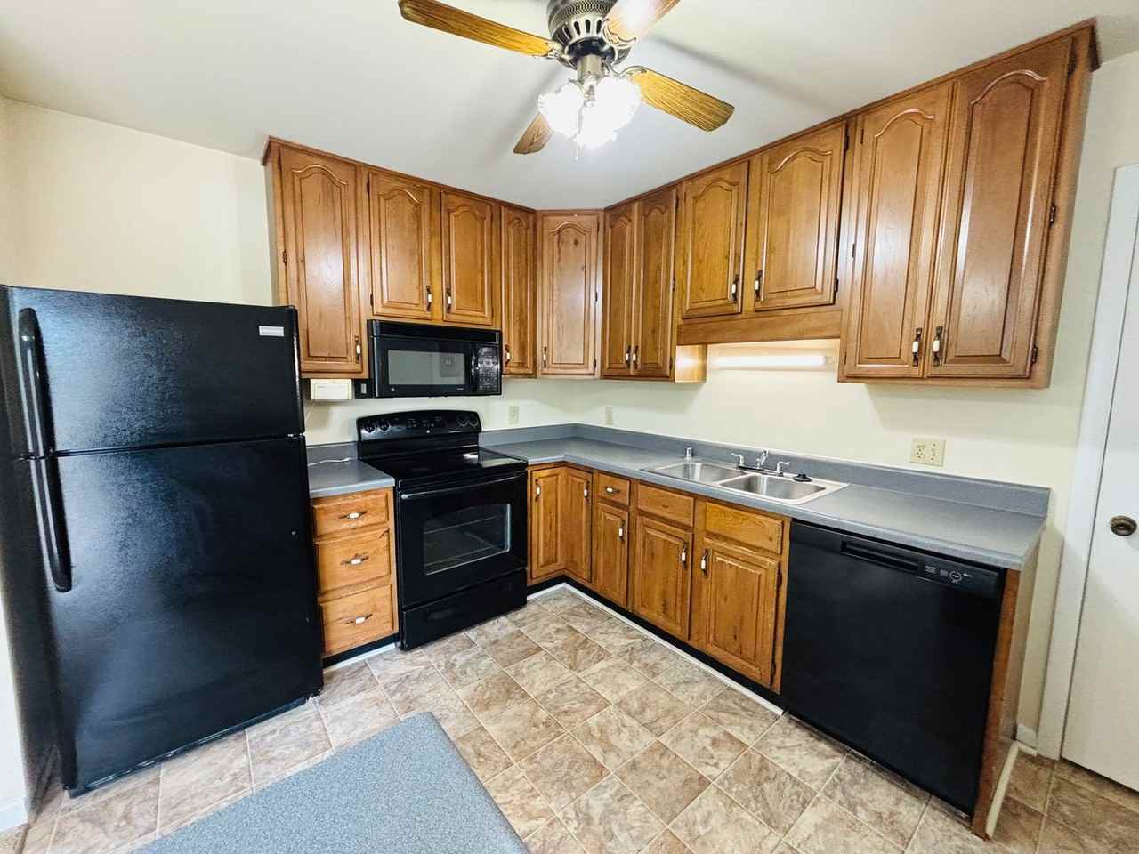 208 Ardmore St - Photo 7 of 22