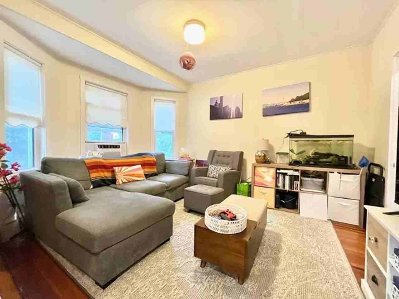63 Franklin St - Photo 2 of 8