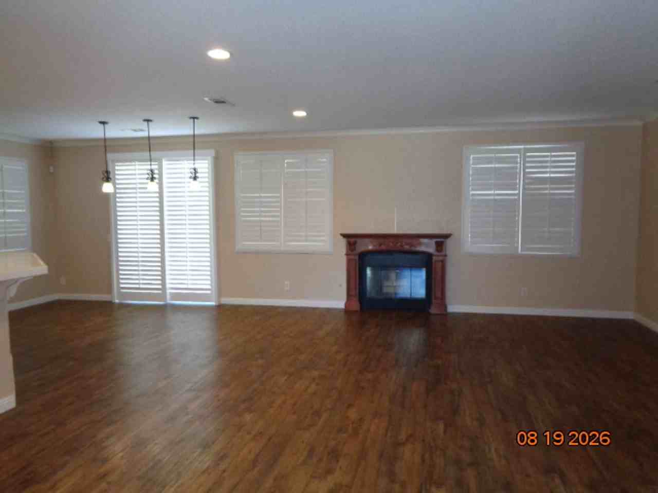 42944 Edson Ave - Photo 2 of 24