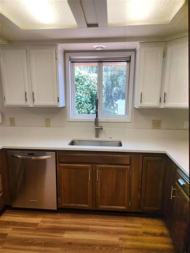 101 Rainbow Dr - Photo 3 of 23