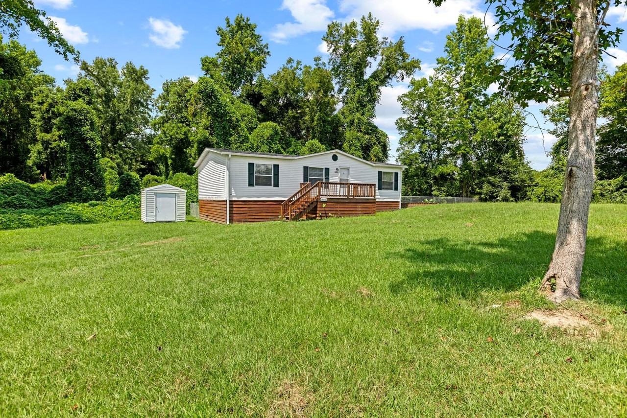 185 Justice Rd - Photo 2 of 22