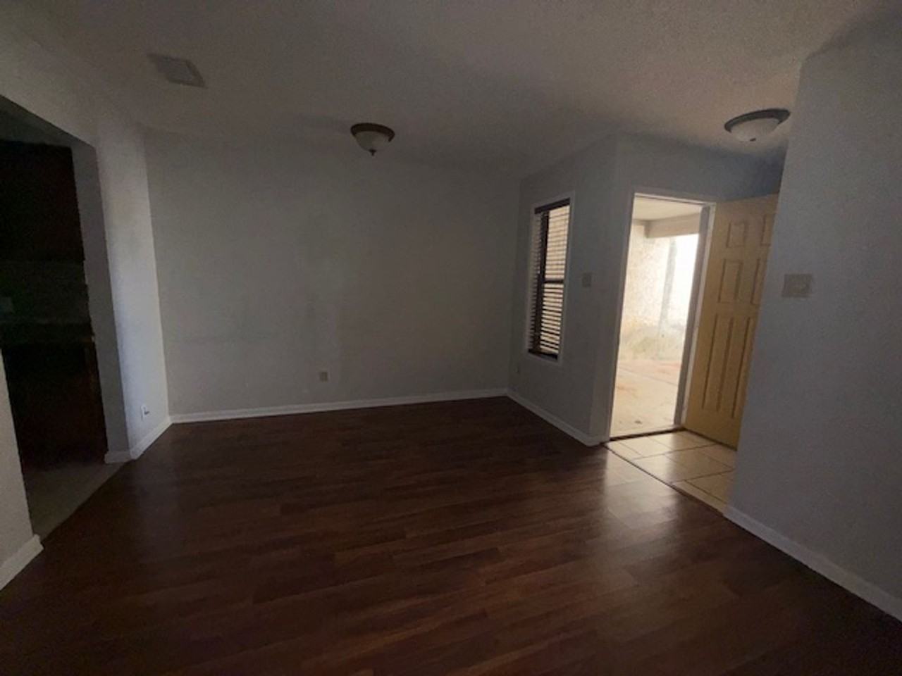 10 Crossroads Dr - Photo 2 of 18