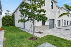 featured image of 293 Sw Sally Way